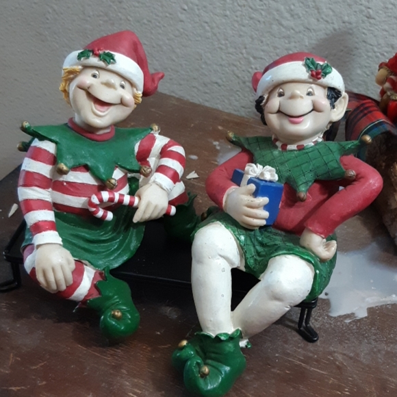 Elves Happy Christmas Santa Shelf sitters ceramic set Old w bench - Picture 3 of 6